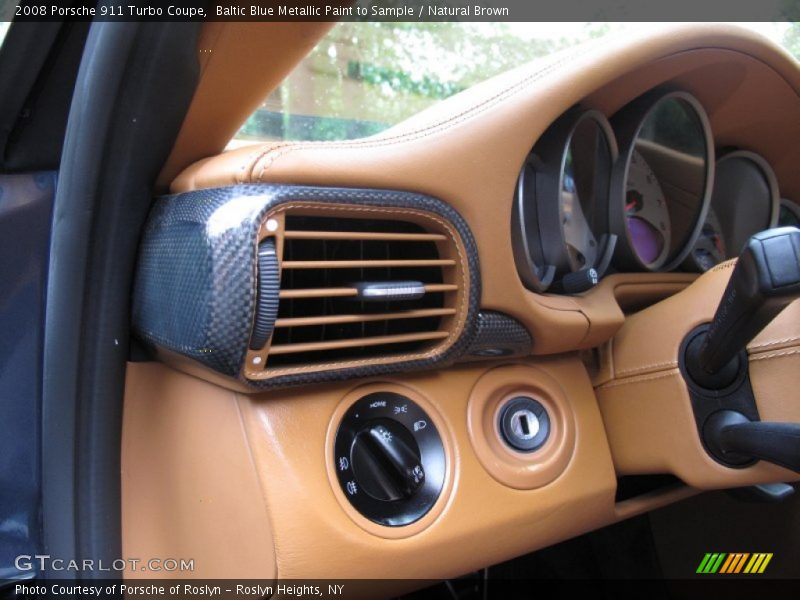 Dashboard of 2008 911 Turbo Coupe