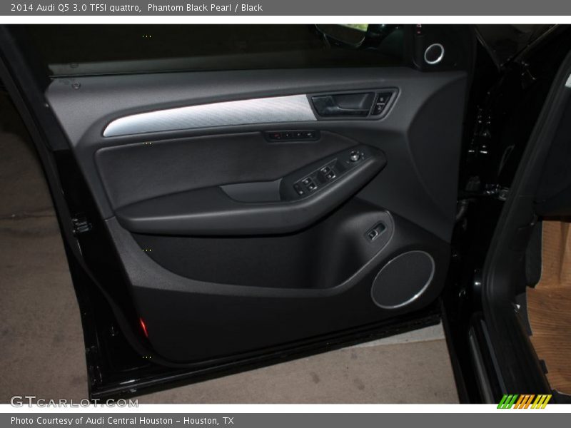 Door Panel of 2014 Q5 3.0 TFSI quattro