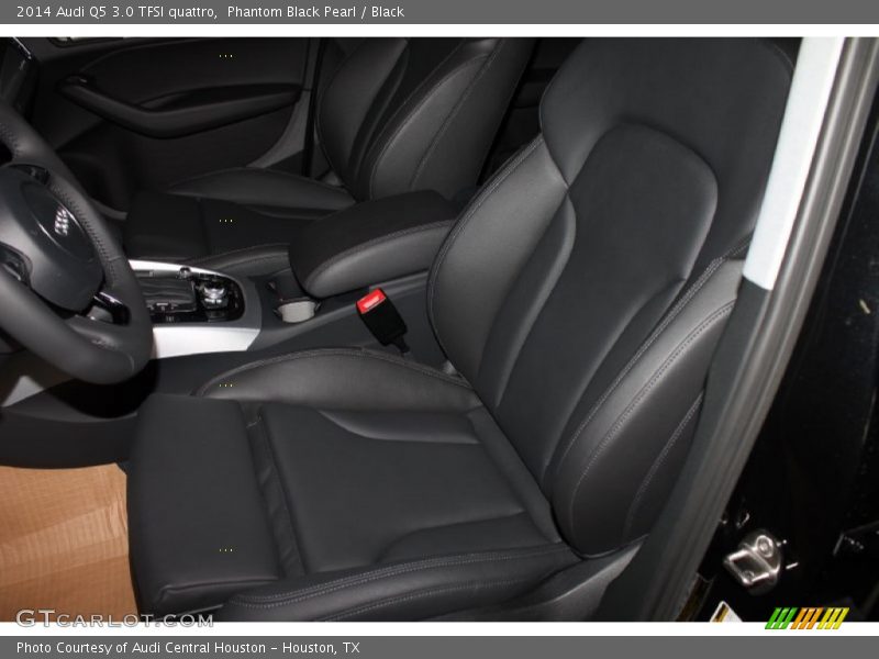 Front Seat of 2014 Q5 3.0 TFSI quattro