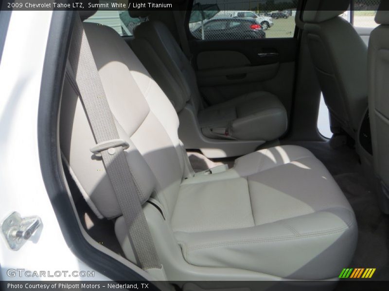 Summit White / Light Titanium 2009 Chevrolet Tahoe LTZ