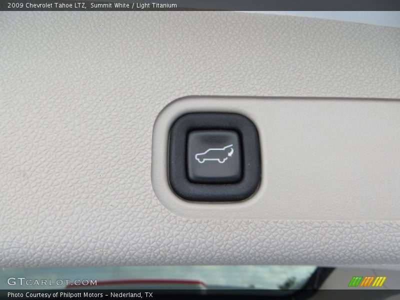 Summit White / Light Titanium 2009 Chevrolet Tahoe LTZ