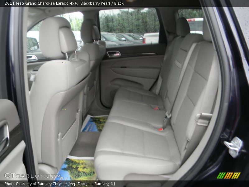 Blackberry Pearl / Black 2011 Jeep Grand Cherokee Laredo 4x4