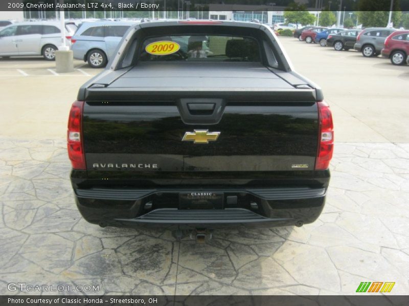 Black / Ebony 2009 Chevrolet Avalanche LTZ 4x4