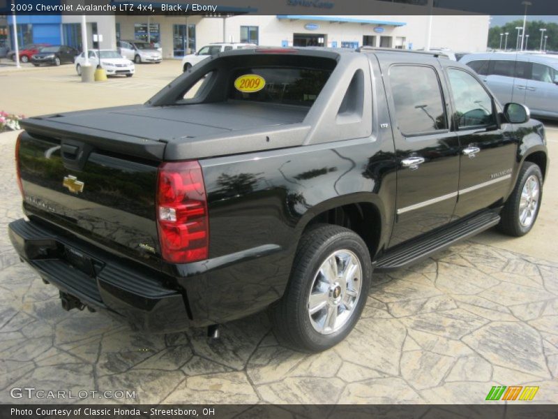 Black / Ebony 2009 Chevrolet Avalanche LTZ 4x4