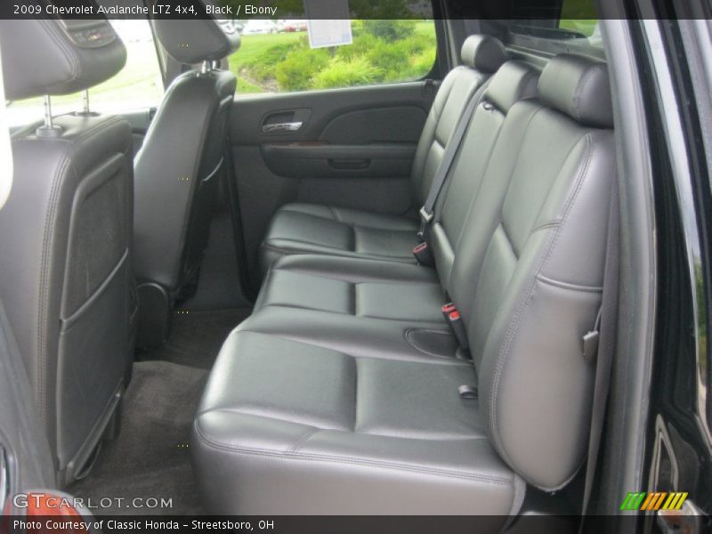 Black / Ebony 2009 Chevrolet Avalanche LTZ 4x4