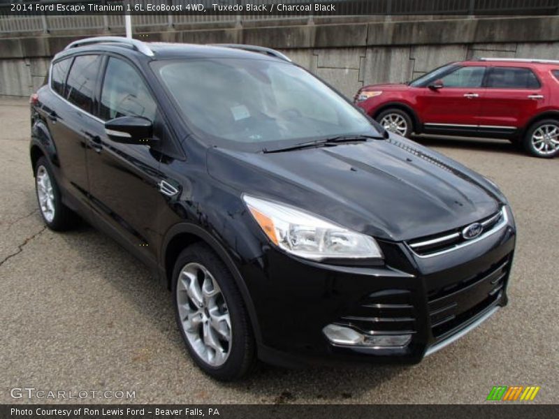 Front 3/4 View of 2014 Escape Titanium 1.6L EcoBoost 4WD