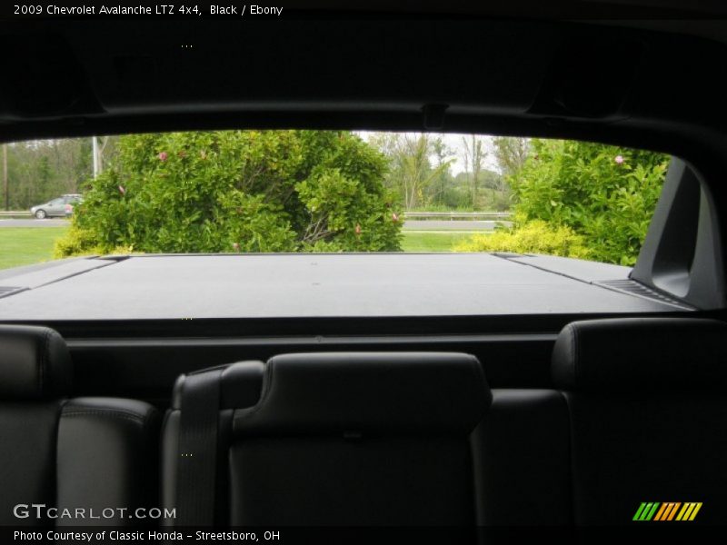 Black / Ebony 2009 Chevrolet Avalanche LTZ 4x4
