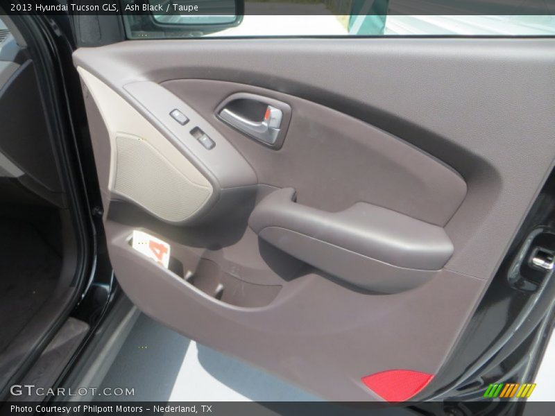Ash Black / Taupe 2013 Hyundai Tucson GLS