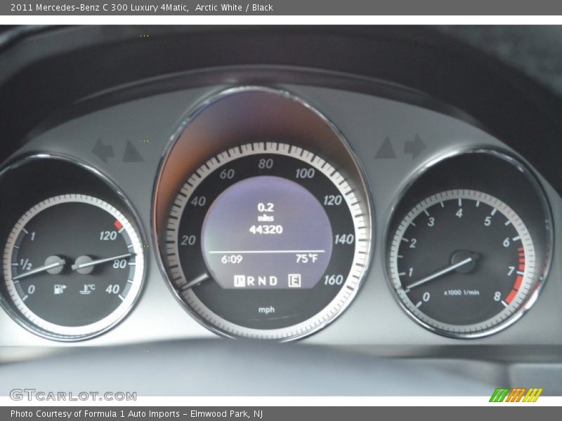 Arctic White / Black 2011 Mercedes-Benz C 300 Luxury 4Matic