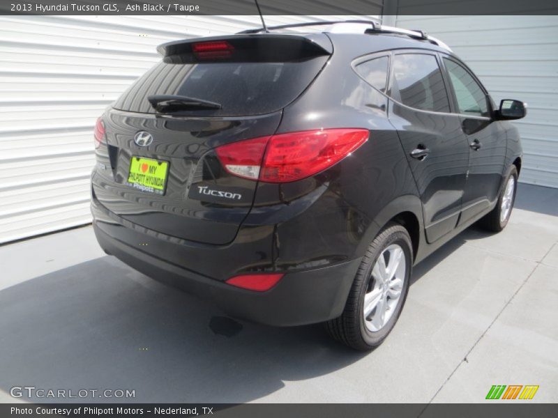 Ash Black / Taupe 2013 Hyundai Tucson GLS