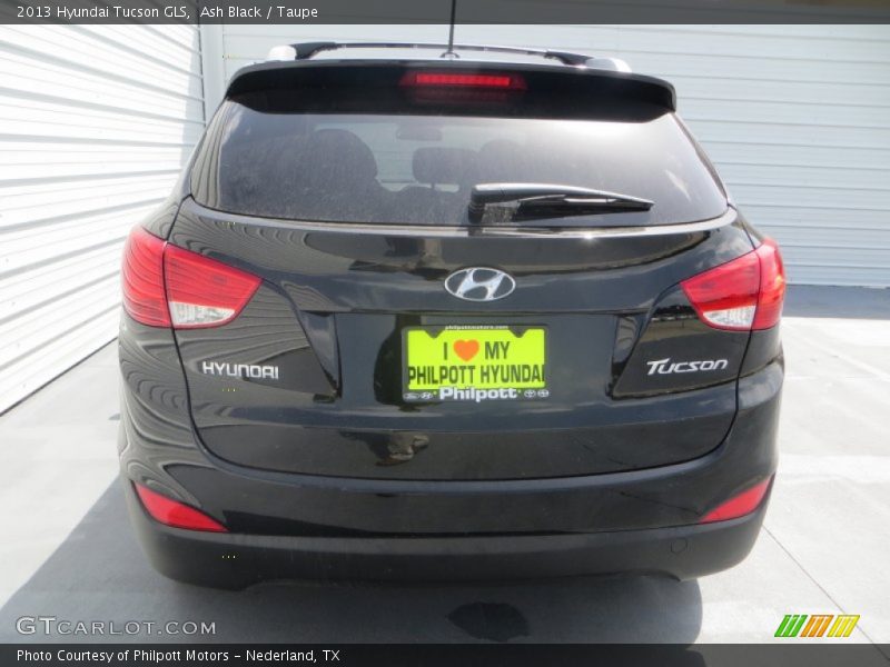 Ash Black / Taupe 2013 Hyundai Tucson GLS