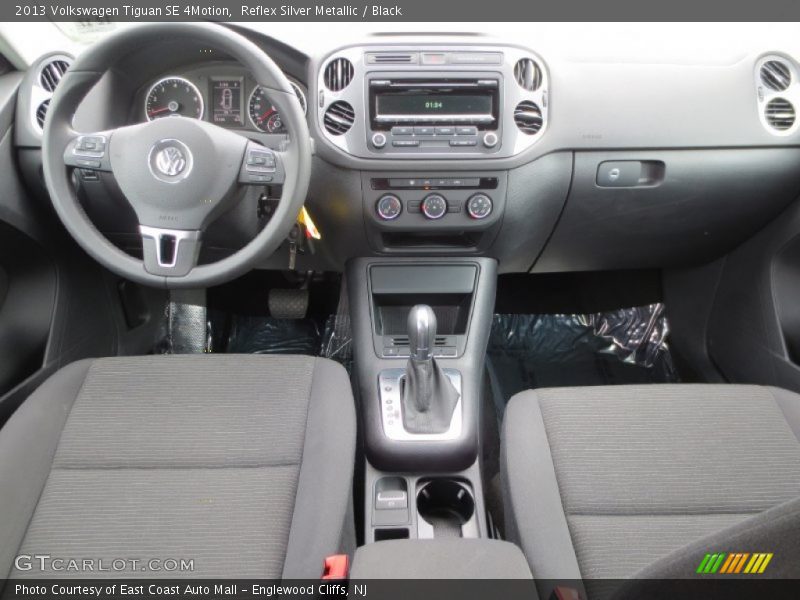 Reflex Silver Metallic / Black 2013 Volkswagen Tiguan SE 4Motion