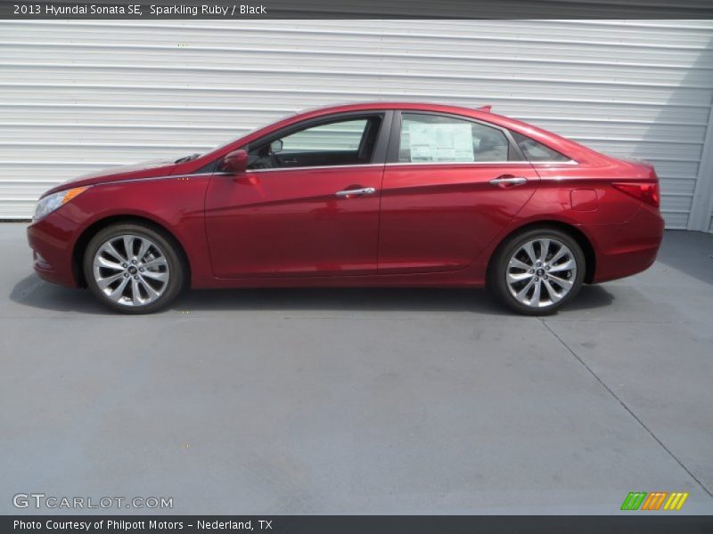 Sparkling Ruby / Black 2013 Hyundai Sonata SE