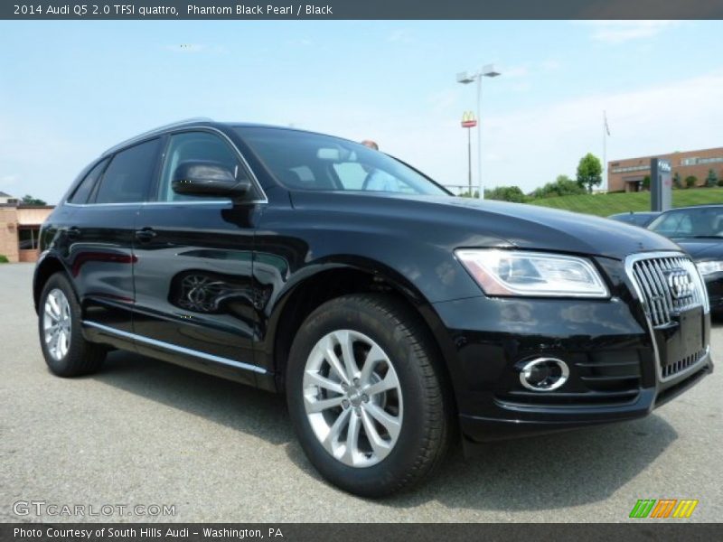 Front 3/4 View of 2014 Q5 2.0 TFSI quattro