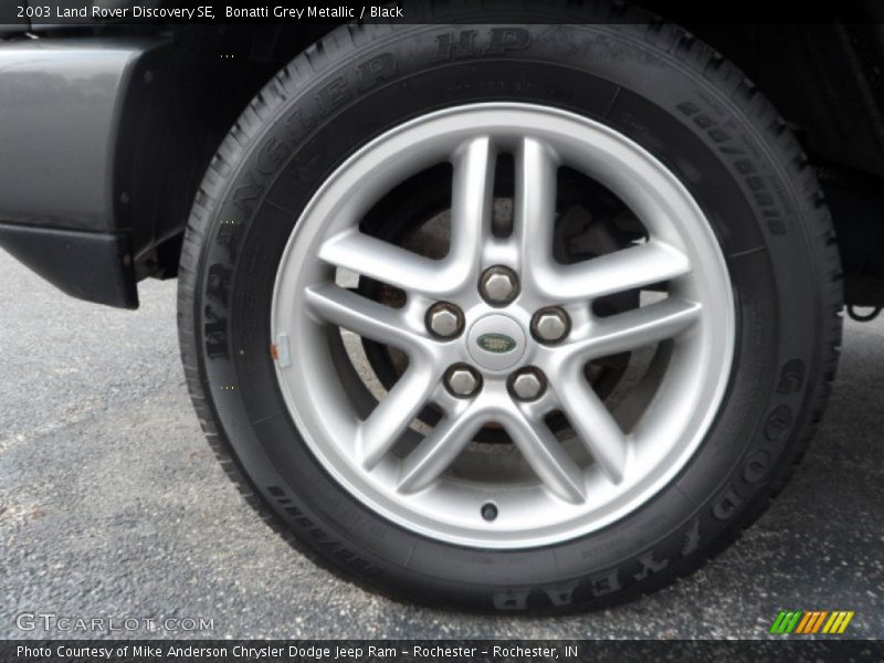 Bonatti Grey Metallic / Black 2003 Land Rover Discovery SE