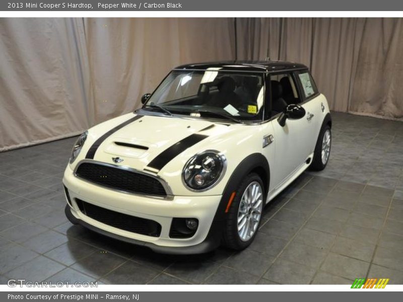 Pepper White / Carbon Black 2013 Mini Cooper S Hardtop