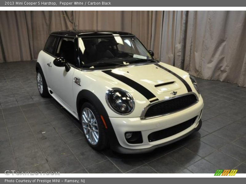 Pepper White / Carbon Black 2013 Mini Cooper S Hardtop