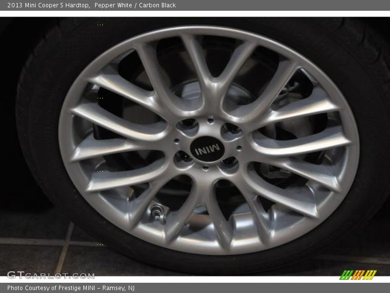 Pepper White / Carbon Black 2013 Mini Cooper S Hardtop