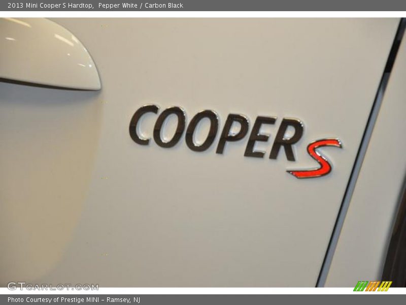 Pepper White / Carbon Black 2013 Mini Cooper S Hardtop