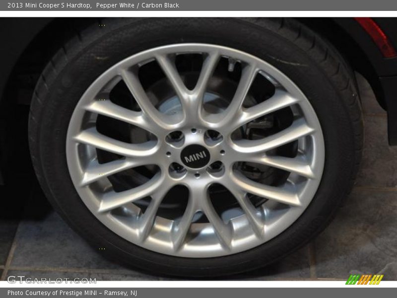 Pepper White / Carbon Black 2013 Mini Cooper S Hardtop