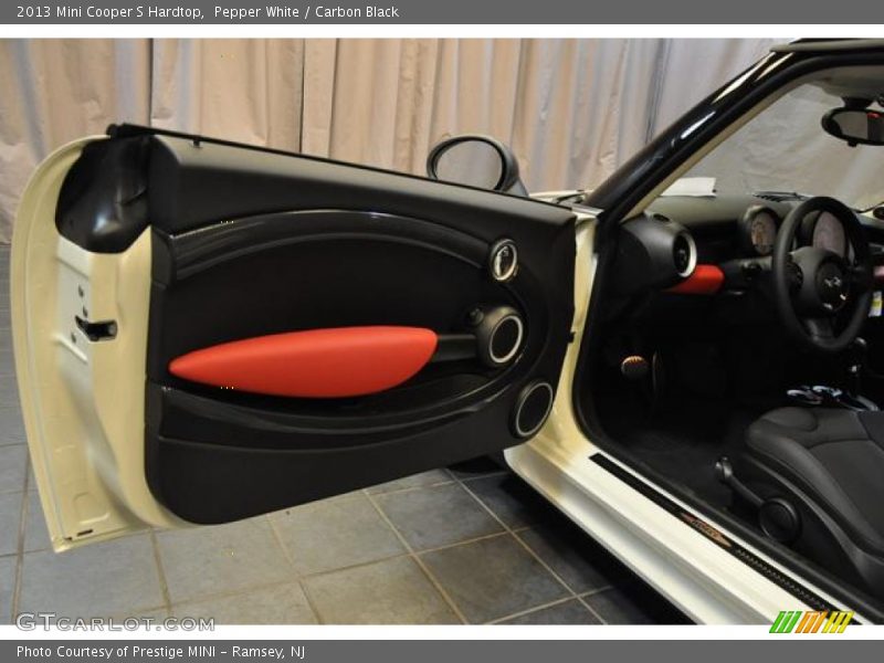 Pepper White / Carbon Black 2013 Mini Cooper S Hardtop