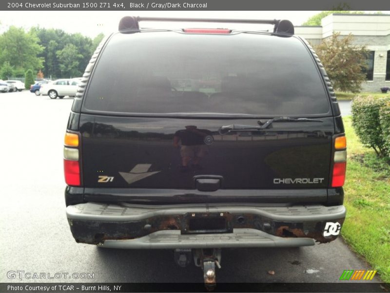 Black / Gray/Dark Charcoal 2004 Chevrolet Suburban 1500 Z71 4x4