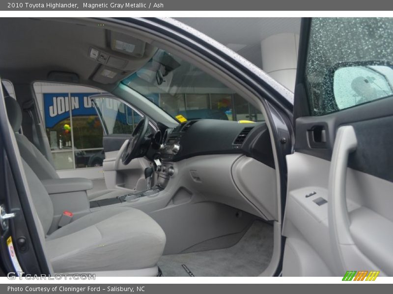Magnetic Gray Metallic / Ash 2010 Toyota Highlander