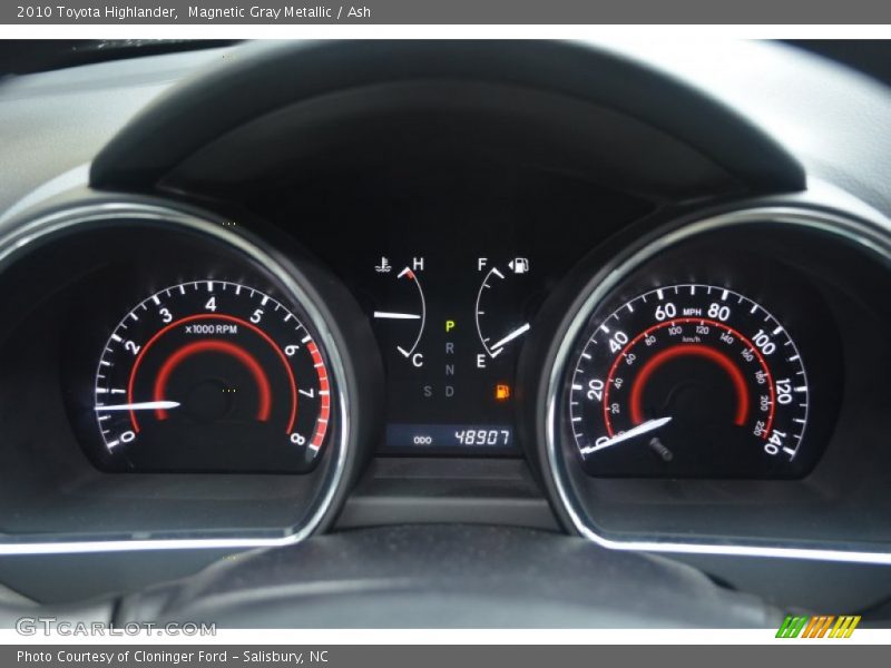 Magnetic Gray Metallic / Ash 2010 Toyota Highlander