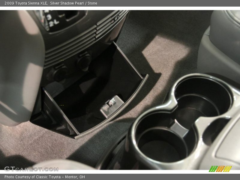 Silver Shadow Pearl / Stone 2009 Toyota Sienna XLE