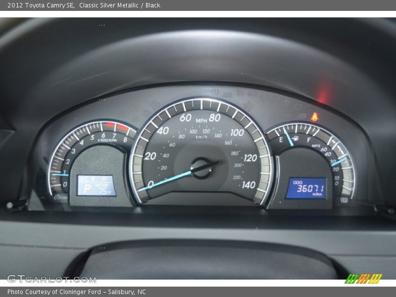 Classic Silver Metallic / Black 2012 Toyota Camry SE