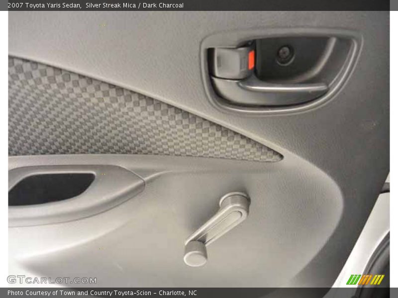 Silver Streak Mica / Dark Charcoal 2007 Toyota Yaris Sedan