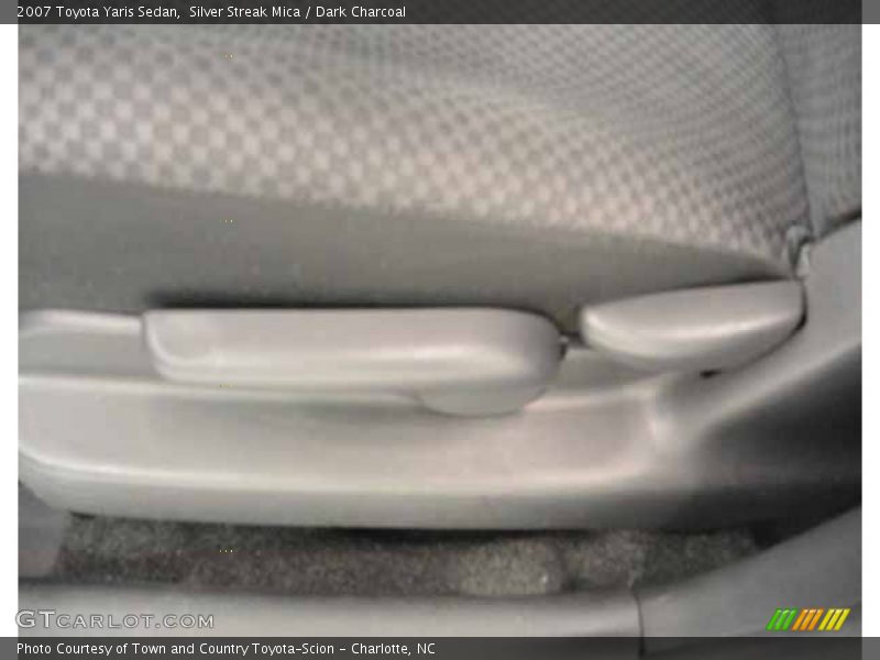 Silver Streak Mica / Dark Charcoal 2007 Toyota Yaris Sedan
