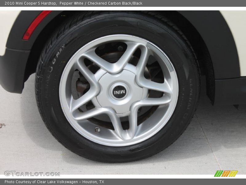 Pepper White / Checkered Carbon Black/Black 2010 Mini Cooper S Hardtop
