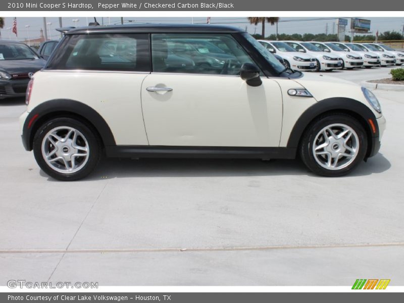 Pepper White / Checkered Carbon Black/Black 2010 Mini Cooper S Hardtop