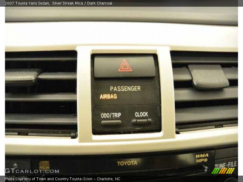Silver Streak Mica / Dark Charcoal 2007 Toyota Yaris Sedan