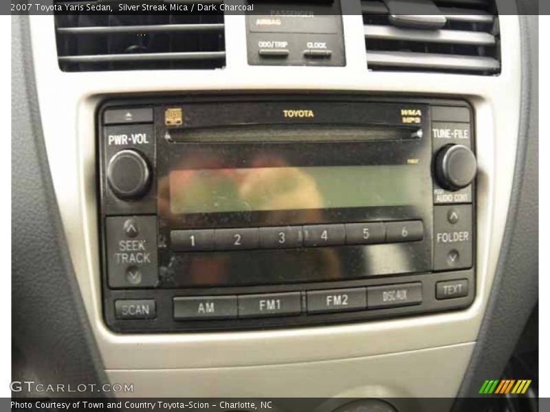 Silver Streak Mica / Dark Charcoal 2007 Toyota Yaris Sedan