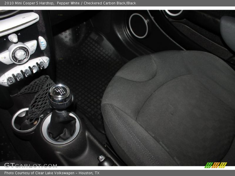 Pepper White / Checkered Carbon Black/Black 2010 Mini Cooper S Hardtop