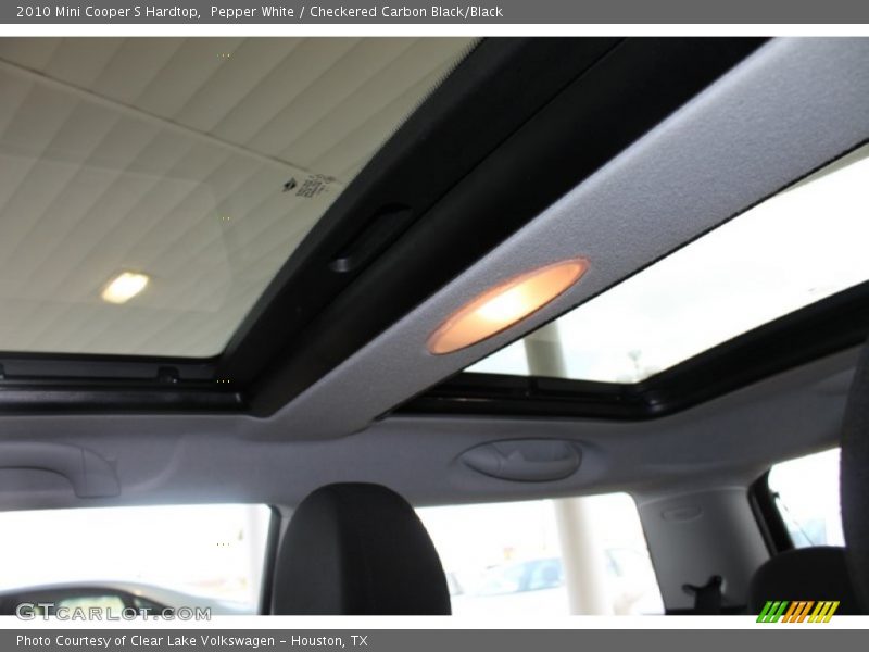 Pepper White / Checkered Carbon Black/Black 2010 Mini Cooper S Hardtop
