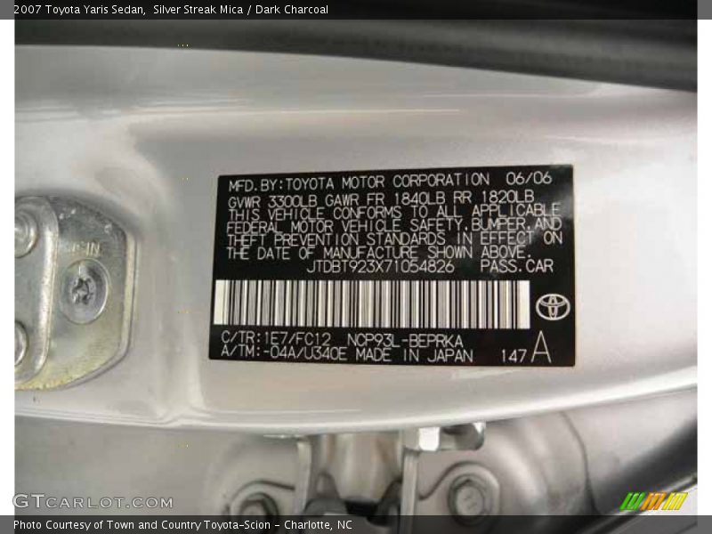 Silver Streak Mica / Dark Charcoal 2007 Toyota Yaris Sedan