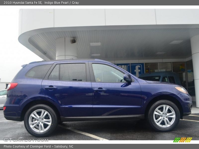 Indigo Blue Pearl / Gray 2010 Hyundai Santa Fe SE