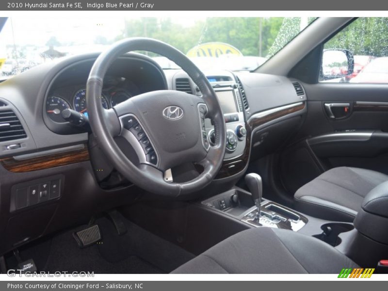 Indigo Blue Pearl / Gray 2010 Hyundai Santa Fe SE