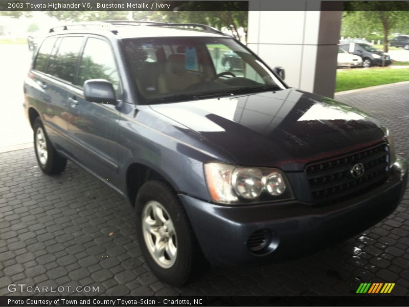 Bluestone Metallic / Ivory 2003 Toyota Highlander V6