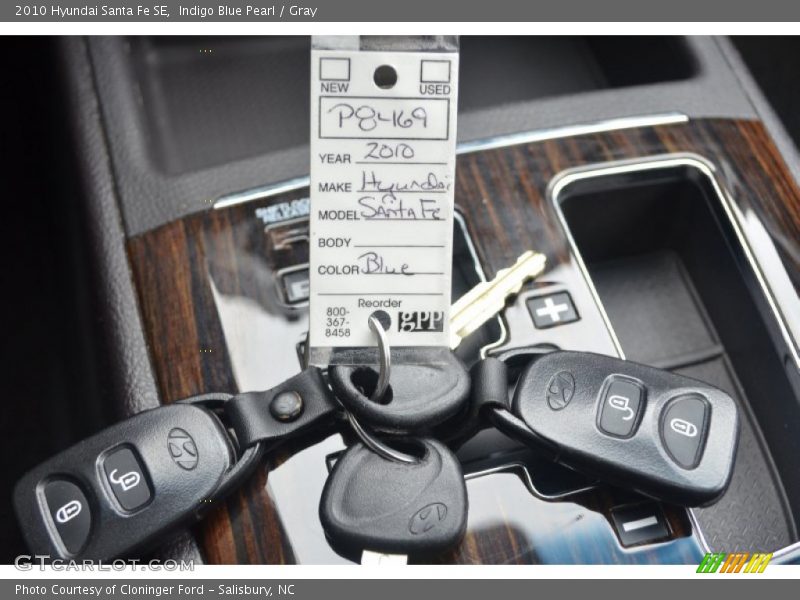 Indigo Blue Pearl / Gray 2010 Hyundai Santa Fe SE
