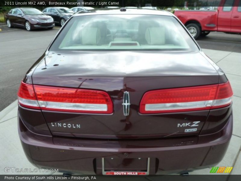 Bordeaux Reserve Metallic / Light Camel 2011 Lincoln MKZ AWD
