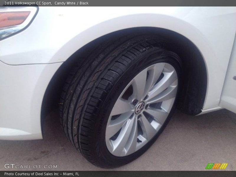 Candy White / Black 2011 Volkswagen CC Sport