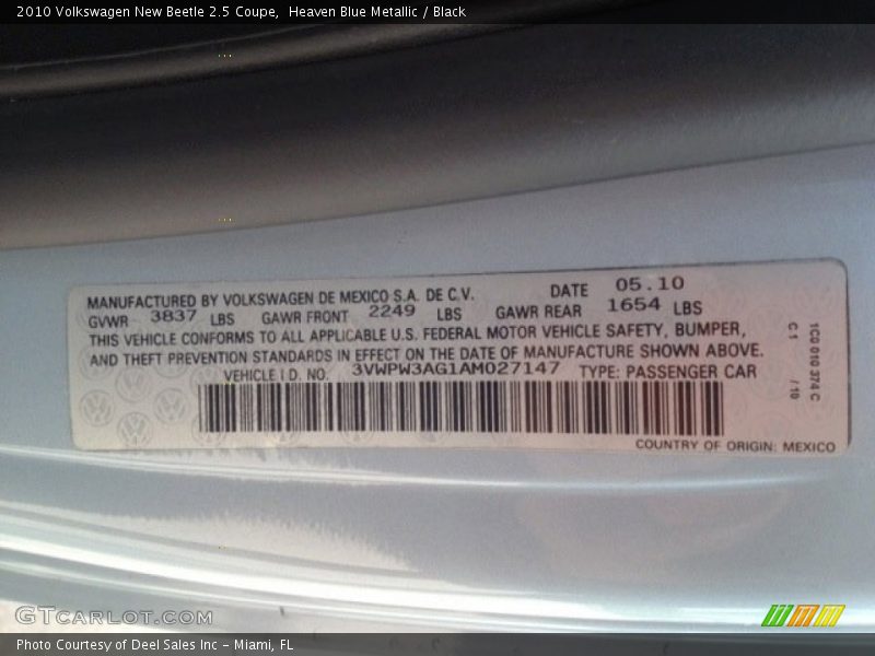 Heaven Blue Metallic / Black 2010 Volkswagen New Beetle 2.5 Coupe