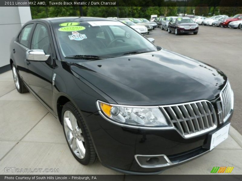 Tuxedo Black Metallic / Dark Charcoal 2011 Lincoln MKZ AWD
