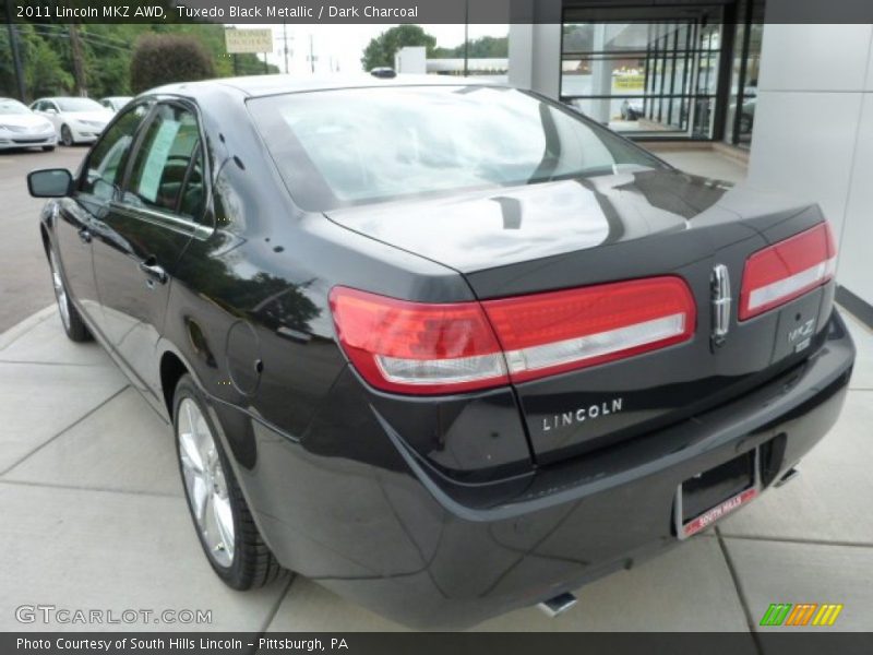 Tuxedo Black Metallic / Dark Charcoal 2011 Lincoln MKZ AWD