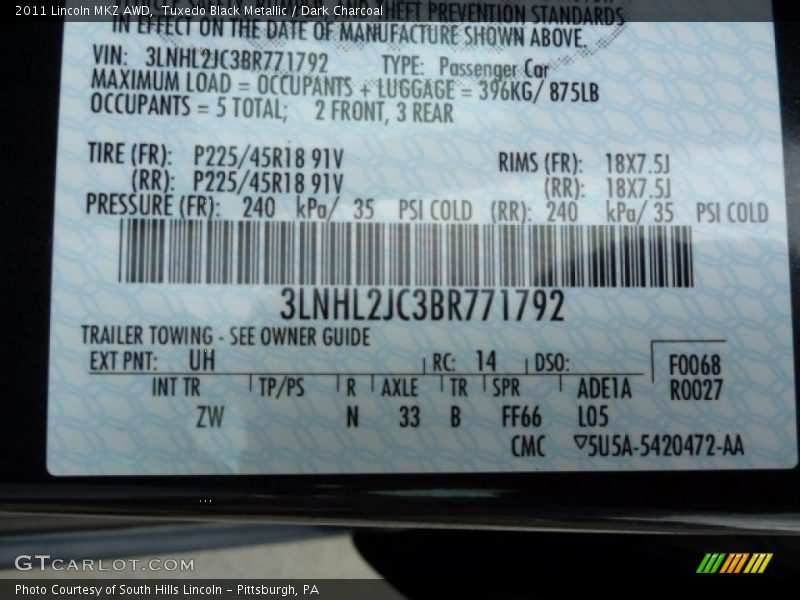 Tuxedo Black Metallic / Dark Charcoal 2011 Lincoln MKZ AWD
