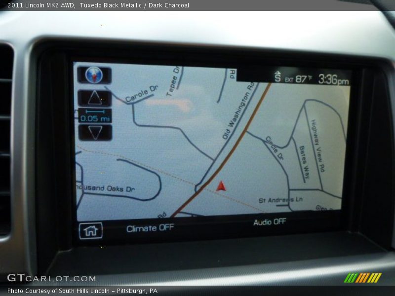 Tuxedo Black Metallic / Dark Charcoal 2011 Lincoln MKZ AWD